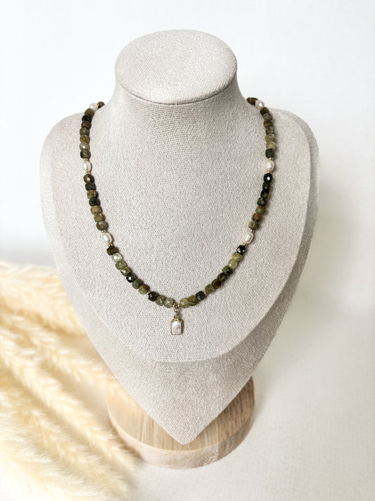 Naszyjnik GREEN GARNET no.1