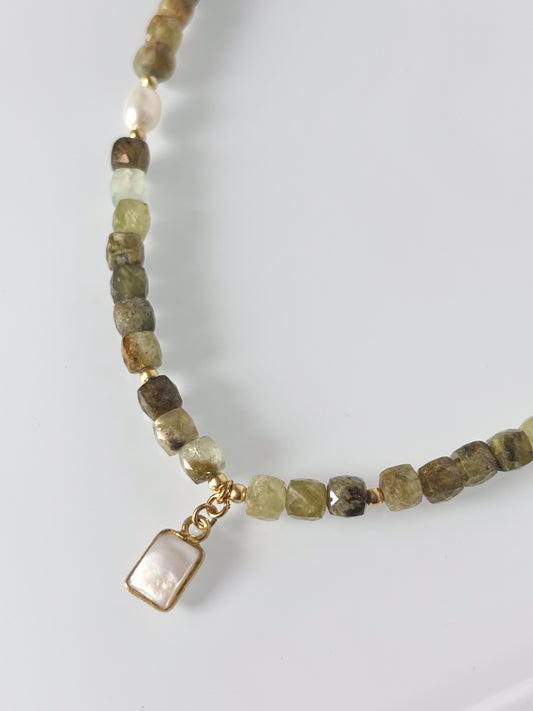 Naszyjnik GREEN GARNET no.1