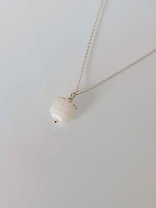 Naszyjnik MOONSTONE CUBE