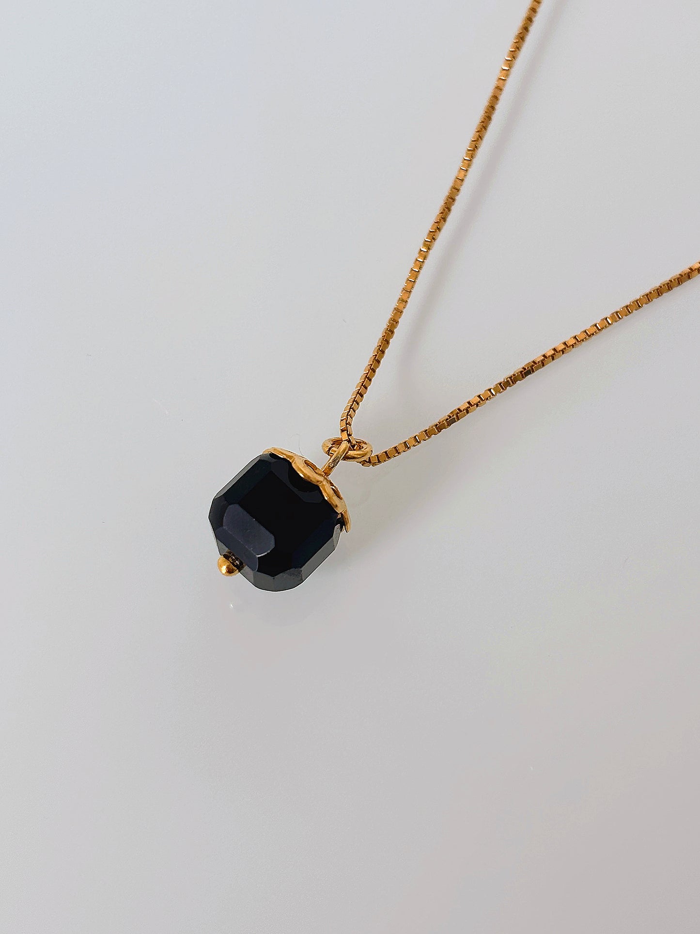 Naszyjnik GOLD SHEEN OBSIDIAN CUBE