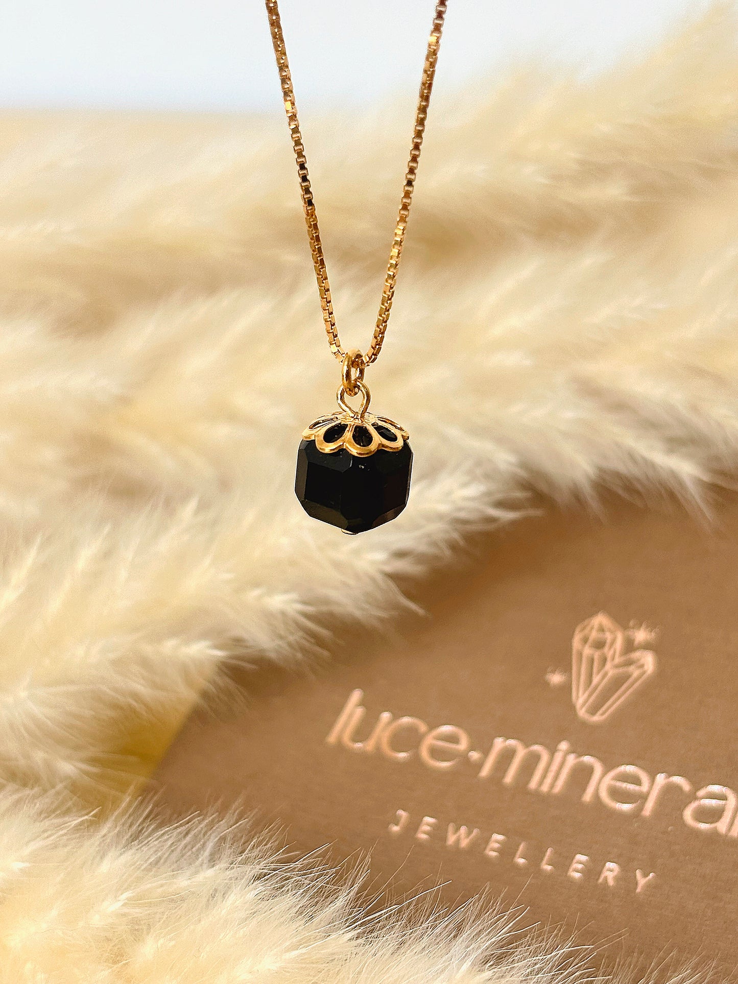 Naszyjnik GOLD SHEEN OBSIDIAN CUBE