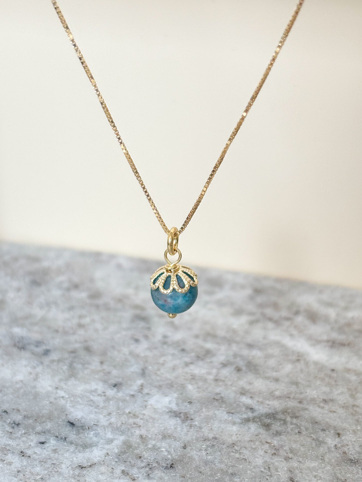 Naszyjnik FLOWER APATITE
